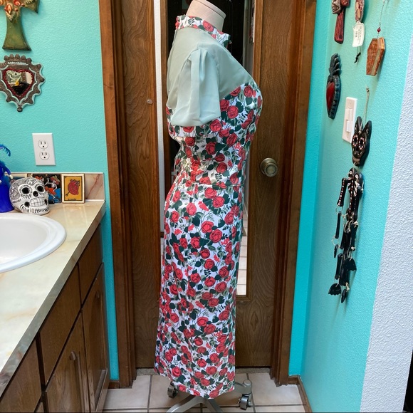 Women's NWOT Floral Wiggle Pinup Couture Laura Byrnes Dress Size 2X - Picture 4 of 16